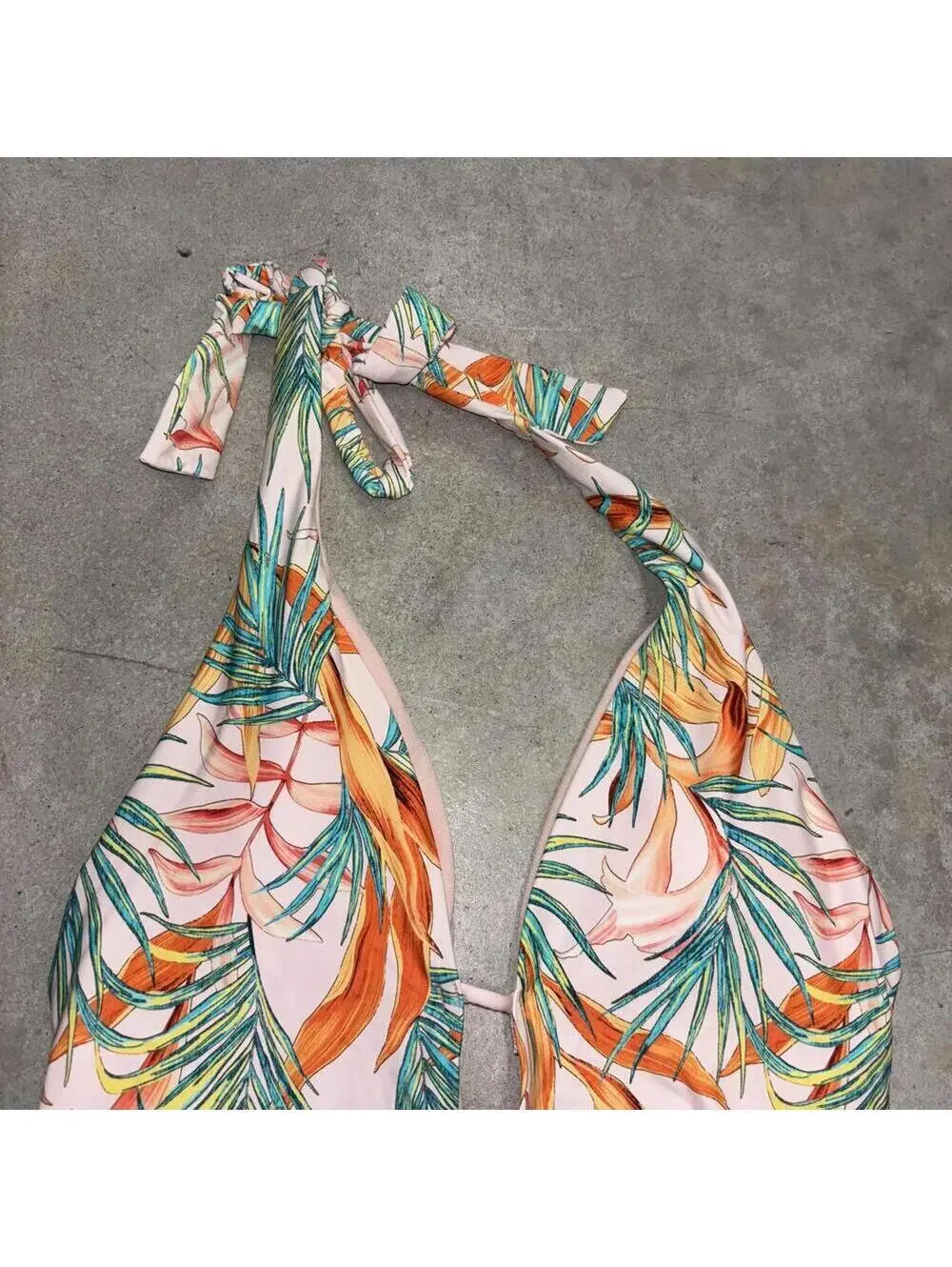 NWT Gianni Bini Pastel Pink Tropical Print Halter Top One Piece Swim Suit Beach